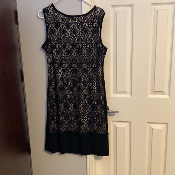 R&M Richard’s Black and gold dress size 12 - Picture 2 of 3